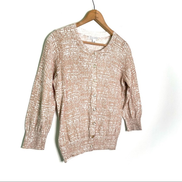 Banana Republic | Tan and White Cardigan Sweater - Picture 2 of 7